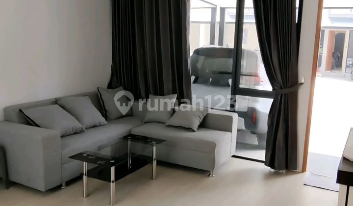 Rumah Full Furnish Northwest Central Lake Park Citraland Surabaya 2