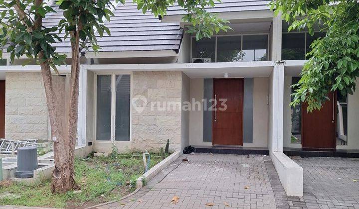 Rumah Northwest Park Lake Central Hill Citraland Surabaya Barat 1