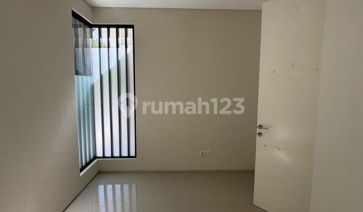 Rumah Northwest Lake Park Central Hill Citraland Surabaya Barat 2