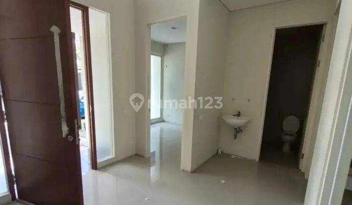 Rumah Northwest Park Lake Central Hill Citraland Surabaya Barat 2