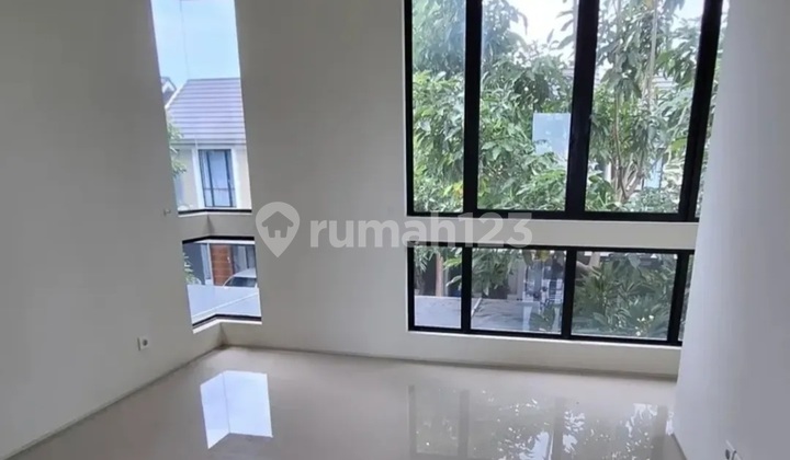 Rumah Northwest Hill Lake Park Central Citraland Surabaya Barat 2