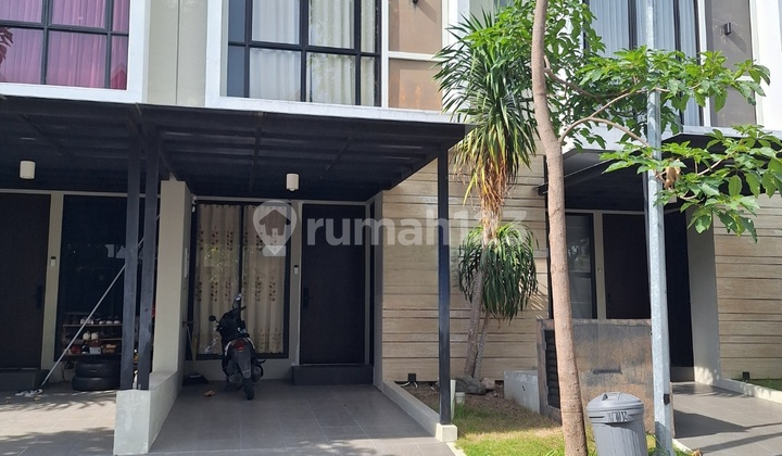 Rumah Northwest Park Lake Central Hill Citraland Surabaya Barat 1