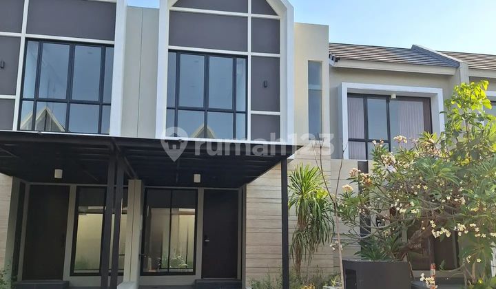 Rumah Northwest Park Lake Central Hill Citraland Surabaya Barat Rumah Northwest Park Lake Central Hill Citraland Surabaya Barat