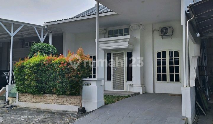 Palma Classica House at Northwest Lake Park, Citraland, West Surabaya