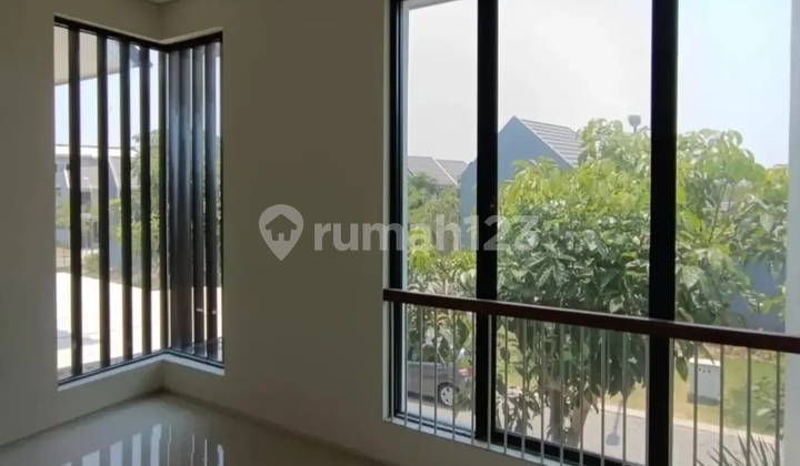 Northwest Lake Park Central Hill Citraland Surabaya Barat House 2