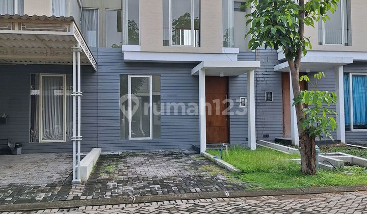 Rumah Northwest Park Lake Central Hill Citraland Surabaya Barat 1