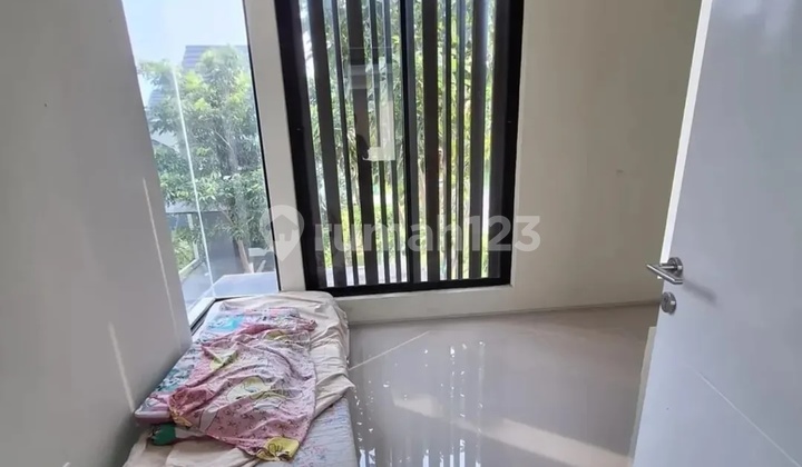 Rumah Northwest Park Lake Central Hill Citraland Surabaya Barat 2
