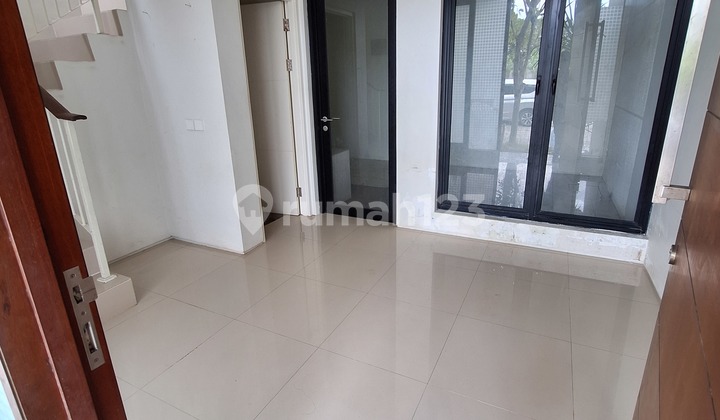 Rumah Northwest Lake Park Central Hill Citraland Surabaya Barat 2