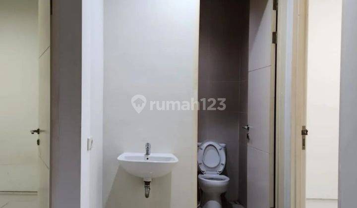 Rumah Semi Furnished Northwest Park Lake Citraland Surabaya Barat 2