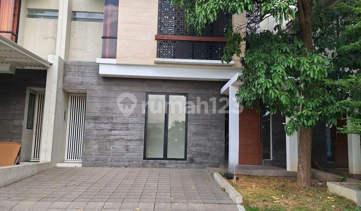 Rumah Northwest Lake Park Central Hill Citraland Surabaya Barat