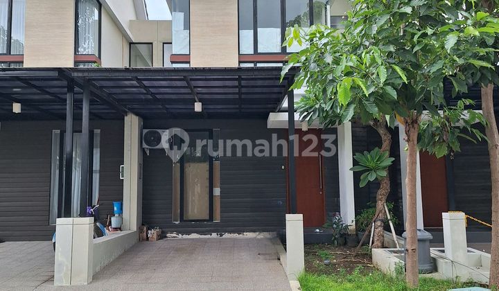 Rumah Northwest Hill Lake Park Central Citraland Surabaya Barat