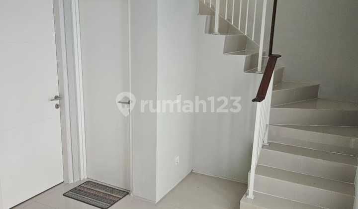 Rumah Northwest Lake Park Central Hill Citraland Surabaya Barat 2