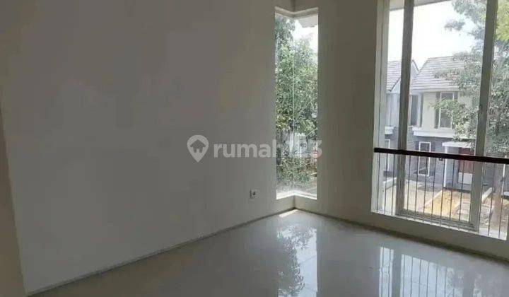 Rumah Semi Furnished Northwest Park Lake Citraland Surabaya Barat 2