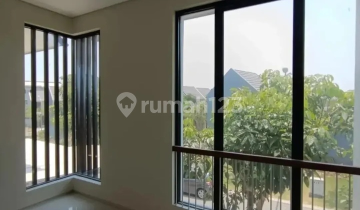 Rumah Northwest Lake Park Central Hill Citraland Surabaya Barat 2