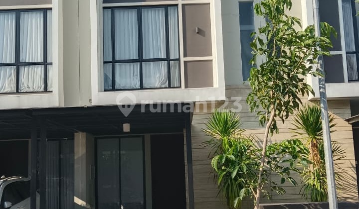 Rumah Full Furnished Northwest Park Lake Citraland Surabaya Barat