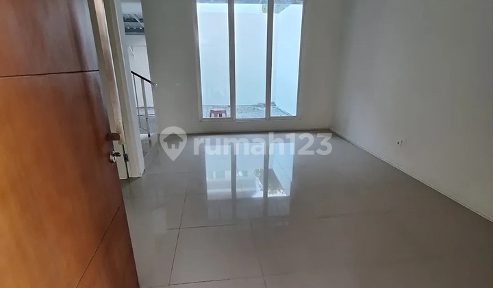 Rumah Northwest Park Lake Central Hill Citraland Surabaya Barat 2