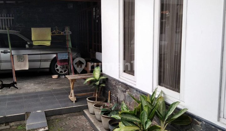 Rumah Lama di Bkr Sayap Buah Batu Dekat Tol Buah Batu 2