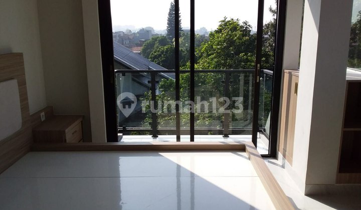 Move-In Ready House in Pasteur Wing Near Aston Hotel 2