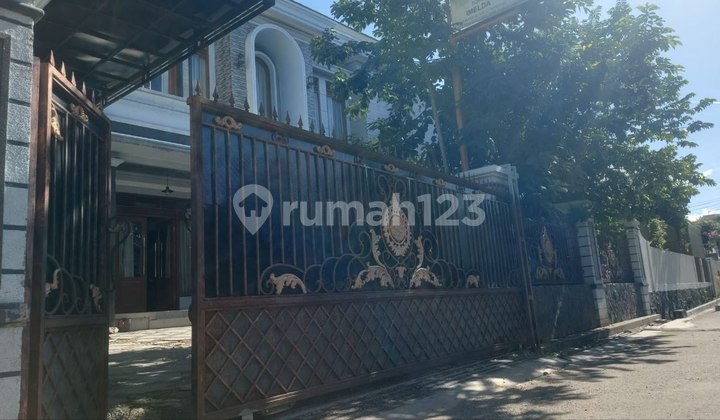 Luxury Ready-to-Occupy House in Gegerkalong Near Polban