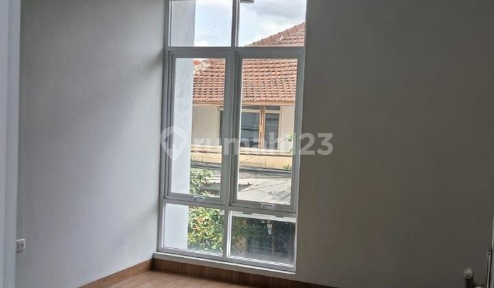 Rumah Baru Siap Huni di Le Panjang Dekat Tol Kopo 2