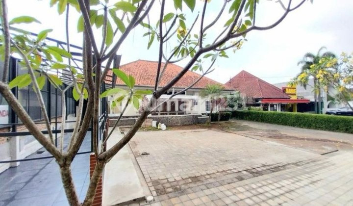 Rumah di Jalan Riau Cocok untuk Usaha Cafe Dll 2