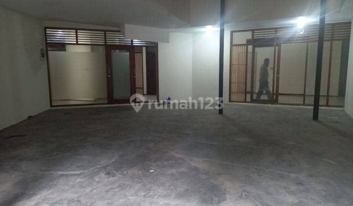 Ruang Usaha Kafe Estetik di Jakarta Selatan 2