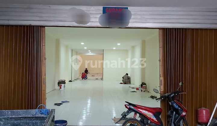 Disewakan Ruko Siap Huni di Jl Kh Wahid Hasyim. Jakarta Pusat. 2