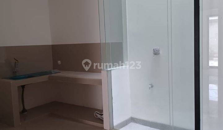 RUMAH SIAP HUNI MINIMALIS 2 LANTAI HADAP TIMUR 8