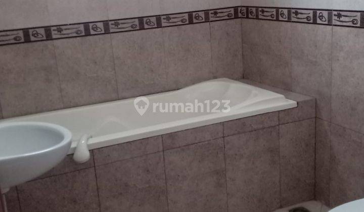Disewakan Rumah di Sektor 7c Gading Serpong, Tangerang 11