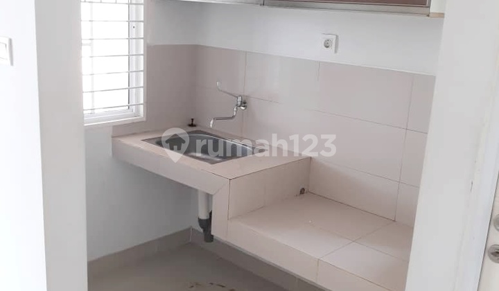 Rumah Rapi Siap Huni Lokasi Strategis Cluster Malibu Village Gading Serpong 2