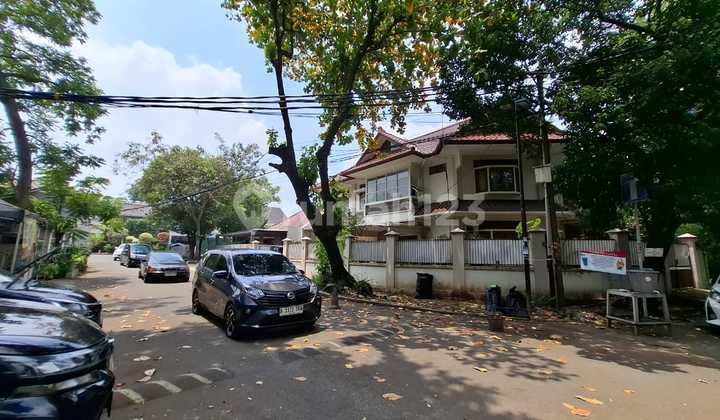 Luxury Beautiful House on Jl Hang Lekir Kebayoran Baru South Jakarta