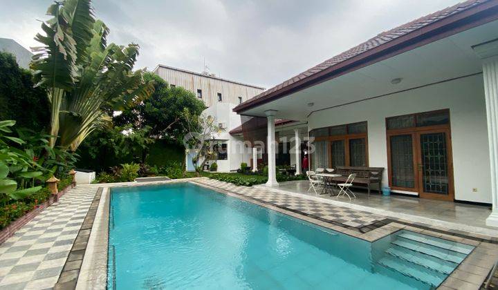 BEAUTIFUL HOUSE WITH BIG BACKYARD AT CILANDAK, JAKARTA SELATAN 1