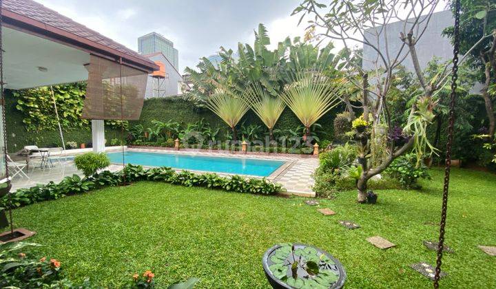 BEAUTIFUL HOUSE WITH BIG BACKYARD AT CILANDAK, JAKARTA SELATAN 2