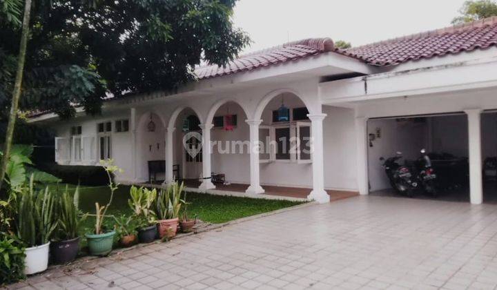 Rumah Nyaman di Kemang 1