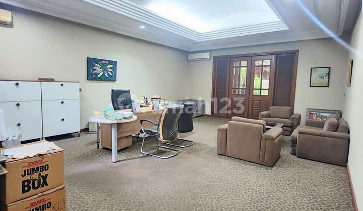 Dijual Rumah Mewah Area Strategis 2