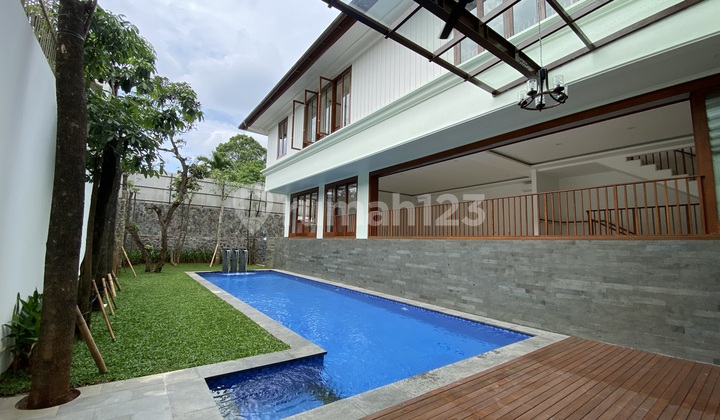Di Jual Rumah Baru 3,5 Lantai Dekat International School di Kemang Jakarta Selatan