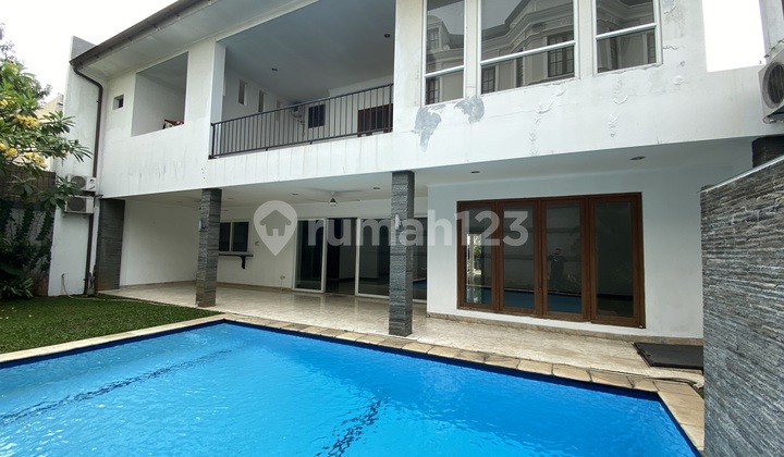 For Sale Beautiful And Modern House At Kemang, Jakarta Selatan
