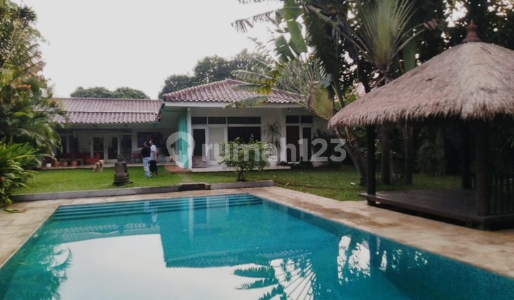 For Sale Comfortable House in Kemang 2