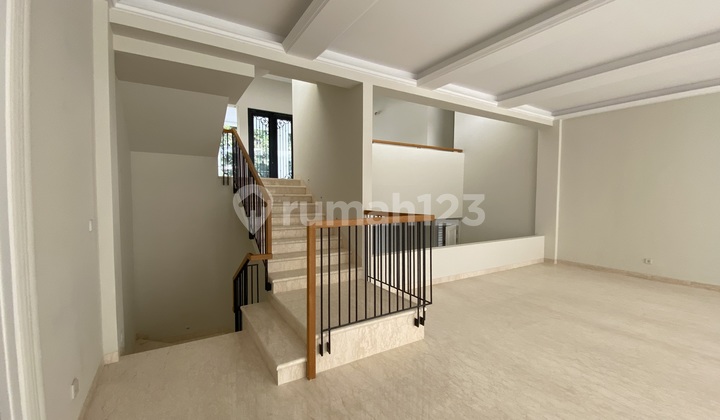 Di Jual Rumah Mewah Baru Renovasi 4 Lantai di Kawasan Premium Kuningan, Jakarta Selatan Di Jual Rumah Mewah Baru Renovasi 4 Lantai di Kawasan Premium Kuningan, Jakarta Selatan