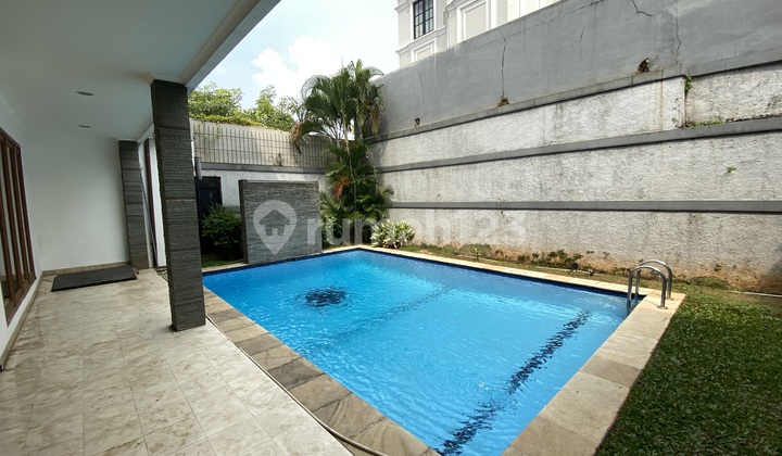 For Sale Beautiful And Modern House At Kemang, Jakarta Selatan 2