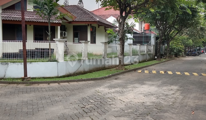 Rumah Dijual "Bu" Hitung Tanah di Kawasan Elit dan Strategis @Kemang Pratama, Bekasi Rumah Dijual "Bu" Hitung Tanah di Kawasan Elit dan Strategis @Kemang Pratama, Bekasi