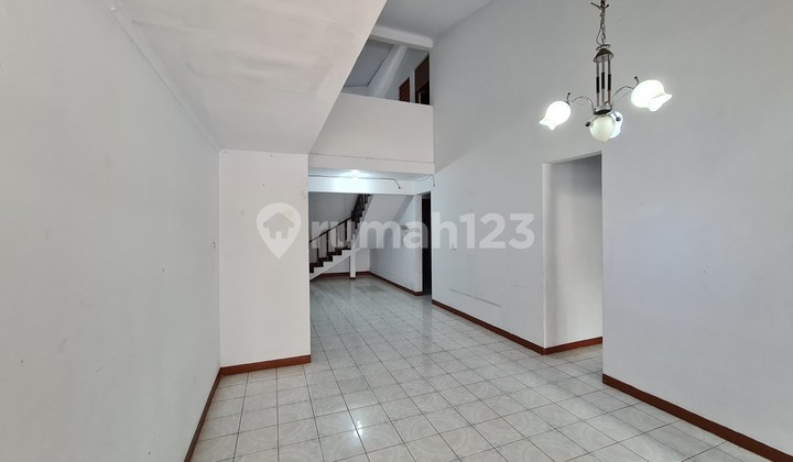 Di Jual Rumah di Kebayoran Selatan, Lokasi Hening dan Nyaman