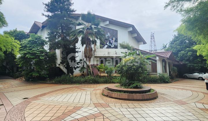 Dijual Rumah Mewah Area Strategis