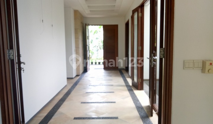For Rent Bright, Modern and Quiet House in Senopati Area 2