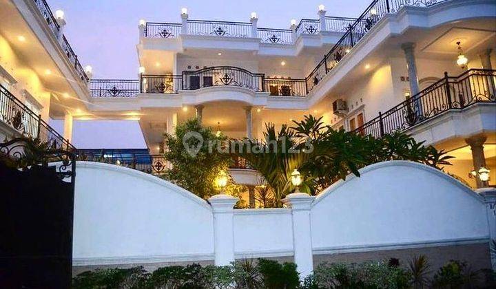 Rumah Sultan 4 Lantai Full Furnished Lokasi Strategis Bekasi Barat  1