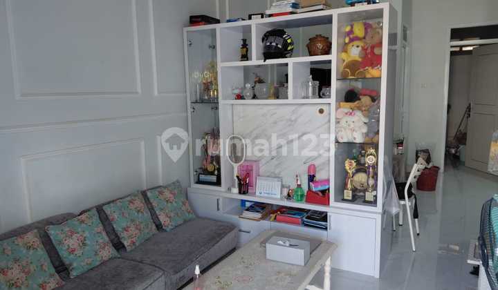 Rumah Bagus Semi Furnished SHM Ciputat, Tangerang Selatan 2