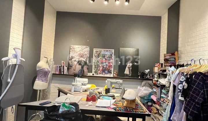 2-Story House for Immediate Sale in Sevilla Bintaro 16913-LR 08111899245