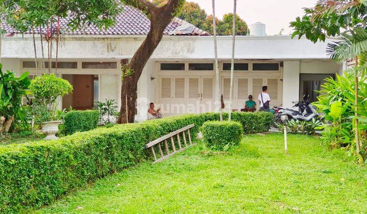 Rumah Hot Sale Hitung Tanah di Kemang Jaksel 8584 lr 08111119245 2
