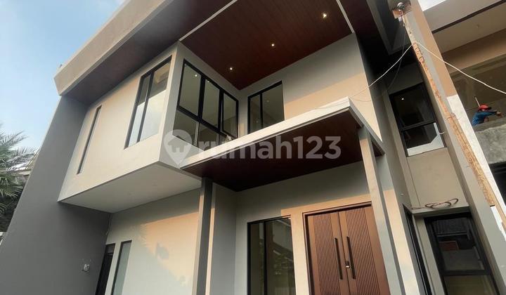 Strategic House With Swimming Pool in Bintaro Tangsel Js-15273