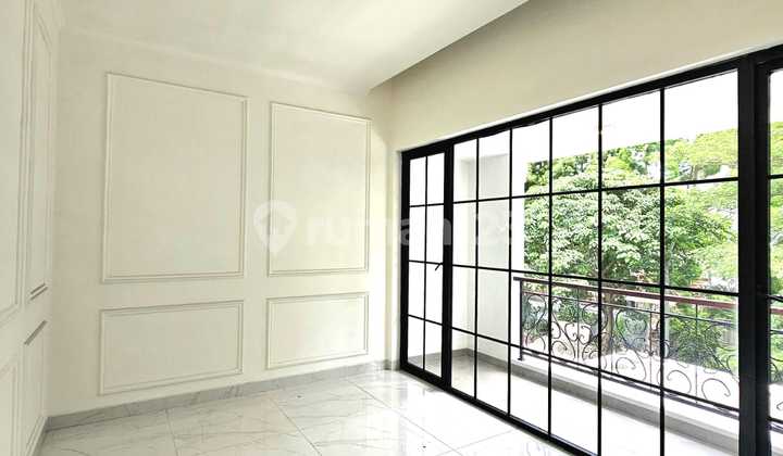 American Classic Sultan's House in Kebayoran Village Bintaro LR-10457 2